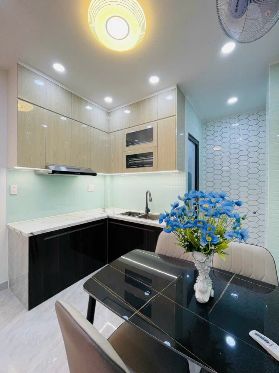 NHÀ ĐẸP - XÂY MỚI CHÍNH CHỦ gần  LOTTE MART phường 16 quận GÒ VẤP TPHCM 15978096