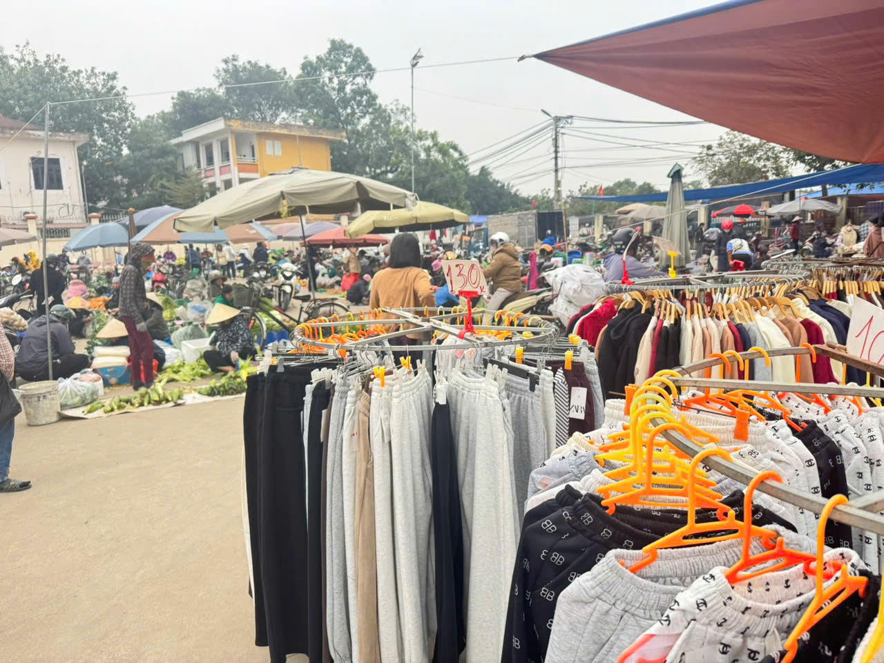 Chính chủ bán nhà giữa chợ Chi Đông 2 - kinh doanh đắc địa - 2 mặt thoáng 15978110