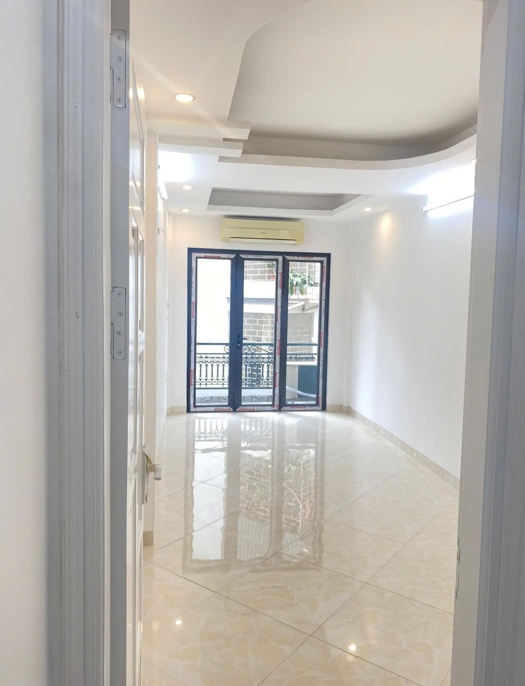 Cho thuê nhà 4 tầng Đền Lừ chỉ 14tr - Ngõ ô tô - Full đồ - Ở ngay 15978150