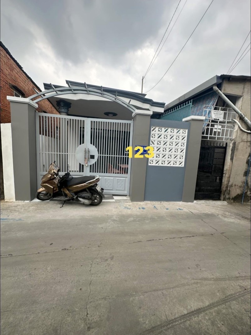 Bán nhà đường số 11, Linh Trung,Thủ Đức, TP HCM. DT 88m2, cấp 4, sổ hồng.  Giá 5.95  tỷ, 2PN - 15978164