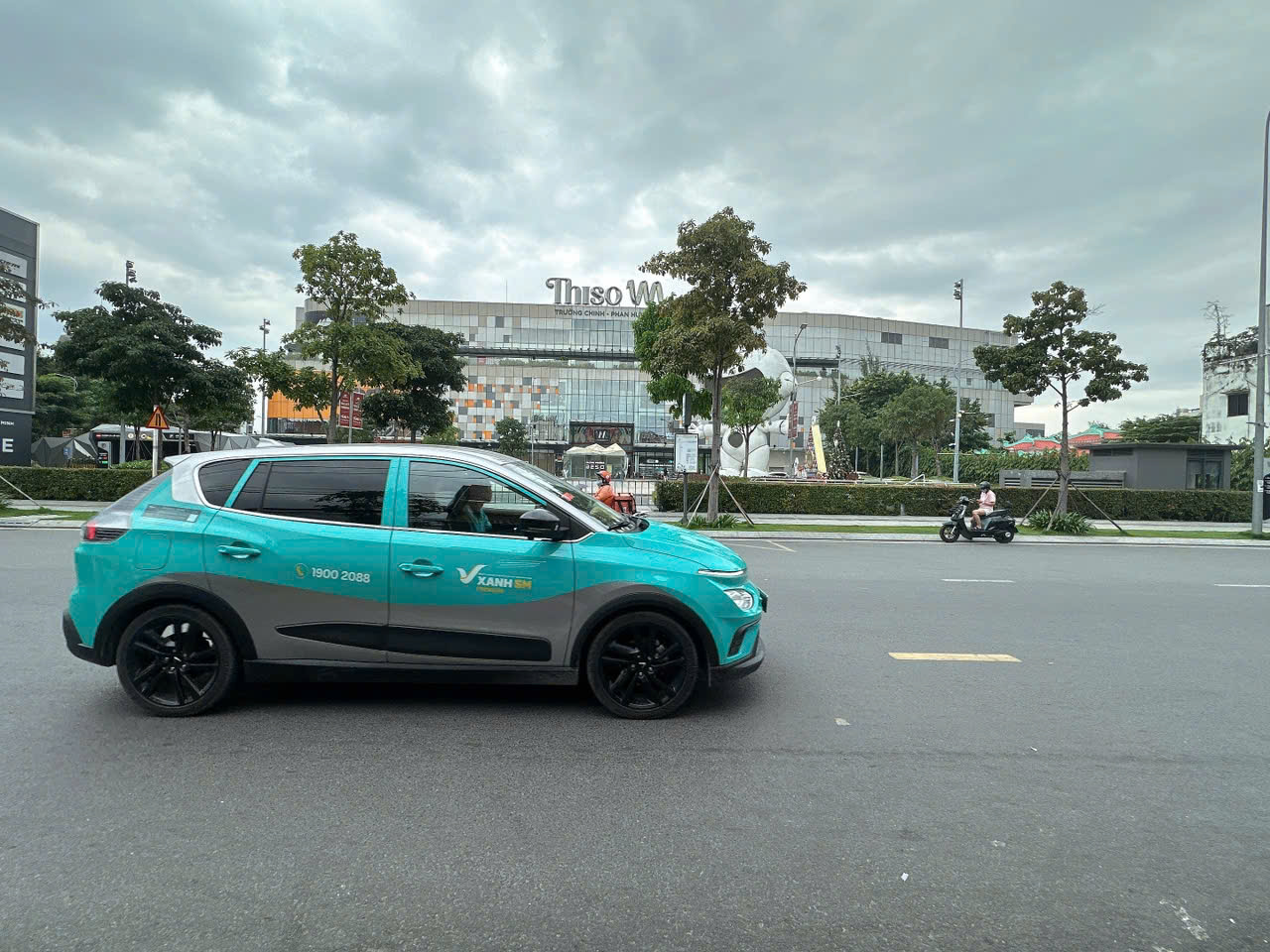 Bán KS HXH sát Emart Phan Huy Ích 6L T.máy ngang 5.2m 125m2 17PN TN100tr chỉ 18.X tỷ. 15978182