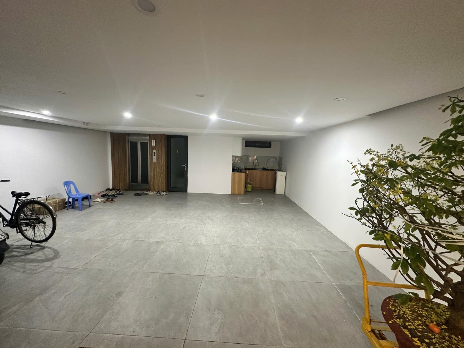 VIP, Bán tòa building 8 tầng khu Văn Cao, 110m, kinh doanh, chỉ 48 tỷ 15978191