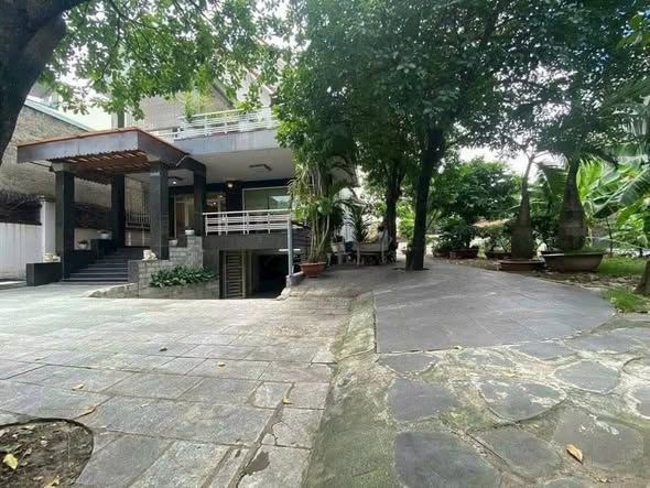 Bán nhà mặt tiền 1 hầm 3 tầng 25x43m giá 77,9 tỷ Đường Lê Thị Riêng 15978205