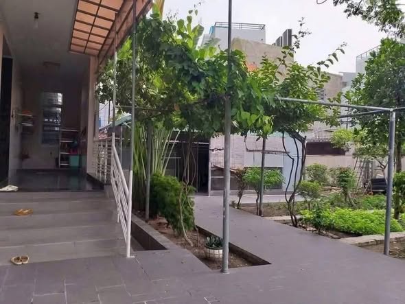 Bán nhà mặt tiền 1 hầm 3 tầng 25x43m giá 77,9 tỷ Đường Lê Thị Riêng 15978205