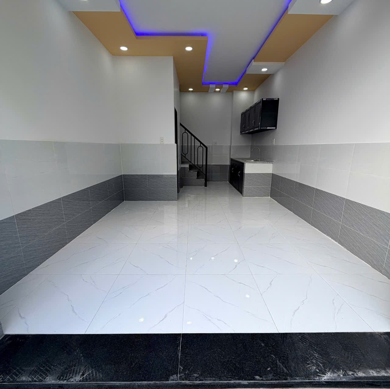 CHỈ VỚI Hơn 395Triệu SỞ HỮU NGAY Căn Nhà Đẹp 1 Trệt 1 Lầu - NGÃ BA MỸ HẠNH hướng HÓC MÔN 15978291