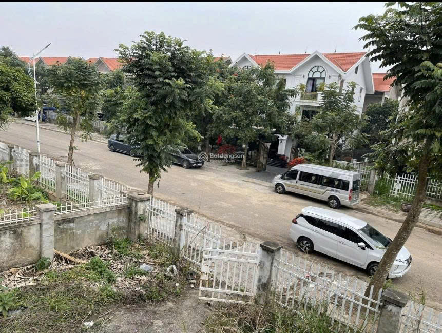 Bán Biệt thự đơn lập, căn góc: 425 m2, Mặt tiền 17 m, Đường 30m - Khu đô thị Quang Minh 15978322