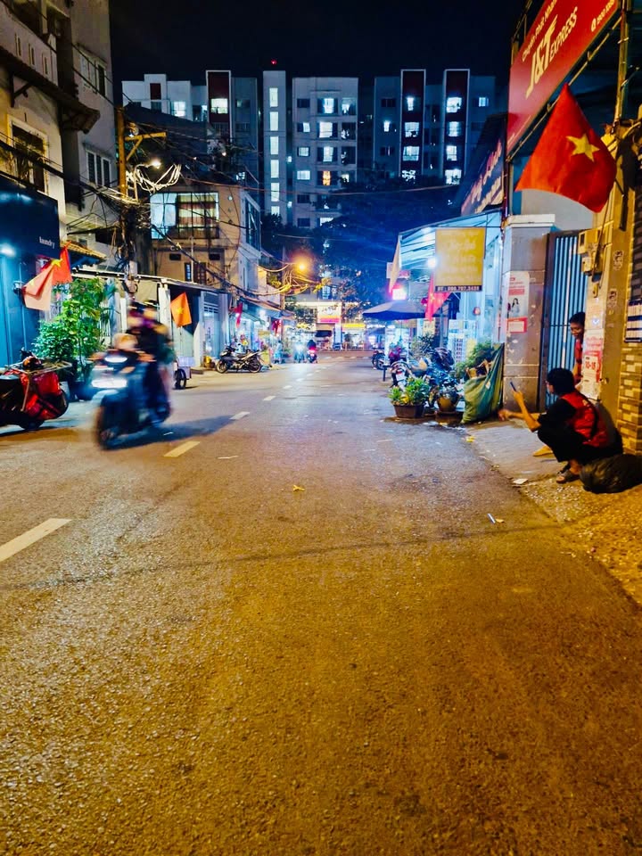 CHDV MẶT TIỀN ĐỐI DIỆN AEON MALL   92M2  5 TẦNG THANG MÁY SẴN DÒNG TIỀN 12.X TỶ 15978330