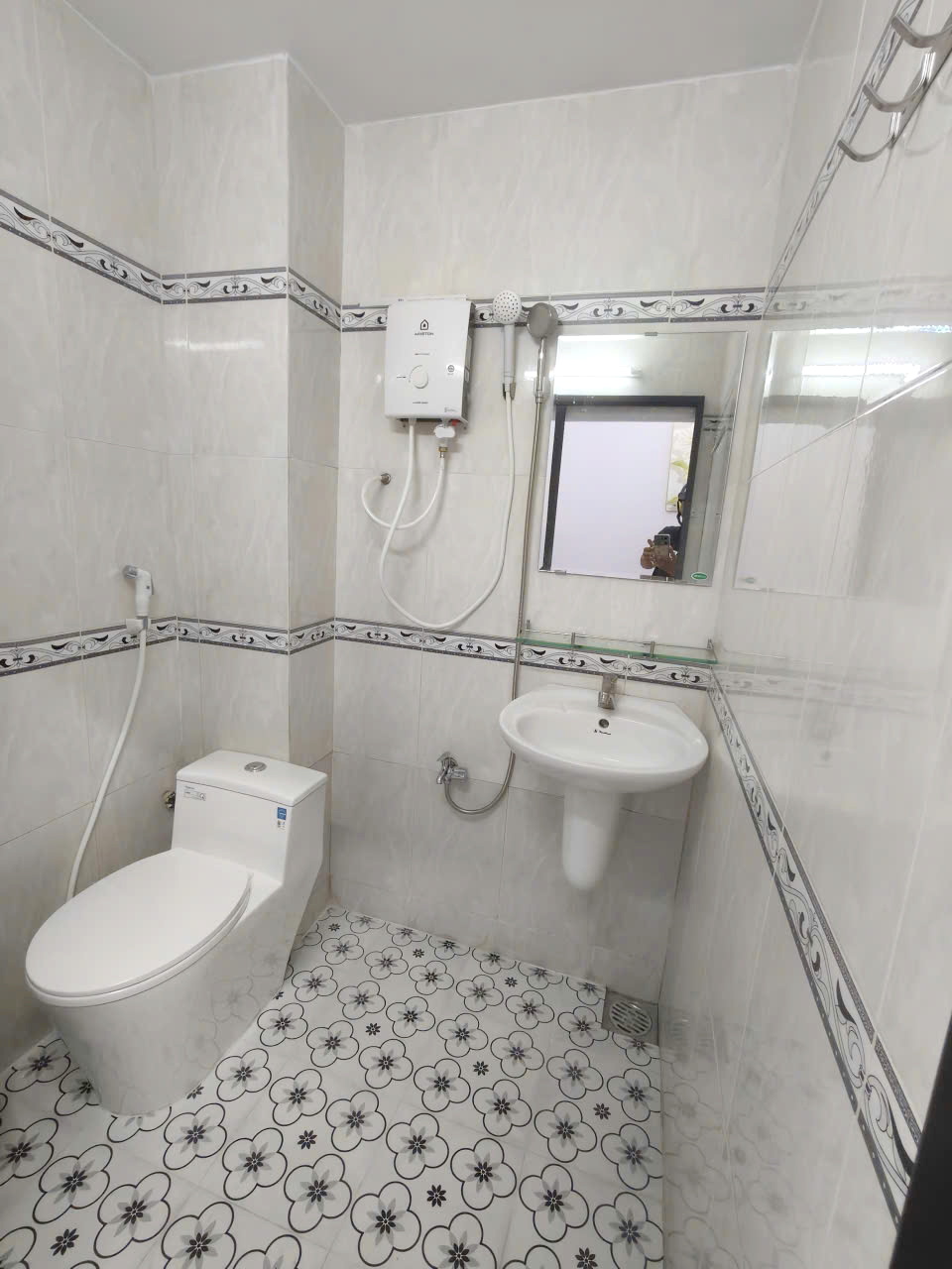 Nhà 2 tầng mới 67m2 Bùi Minh Trực P.Chánh Hưng. Giá 5,23 tỷ bớt lộc 15978343