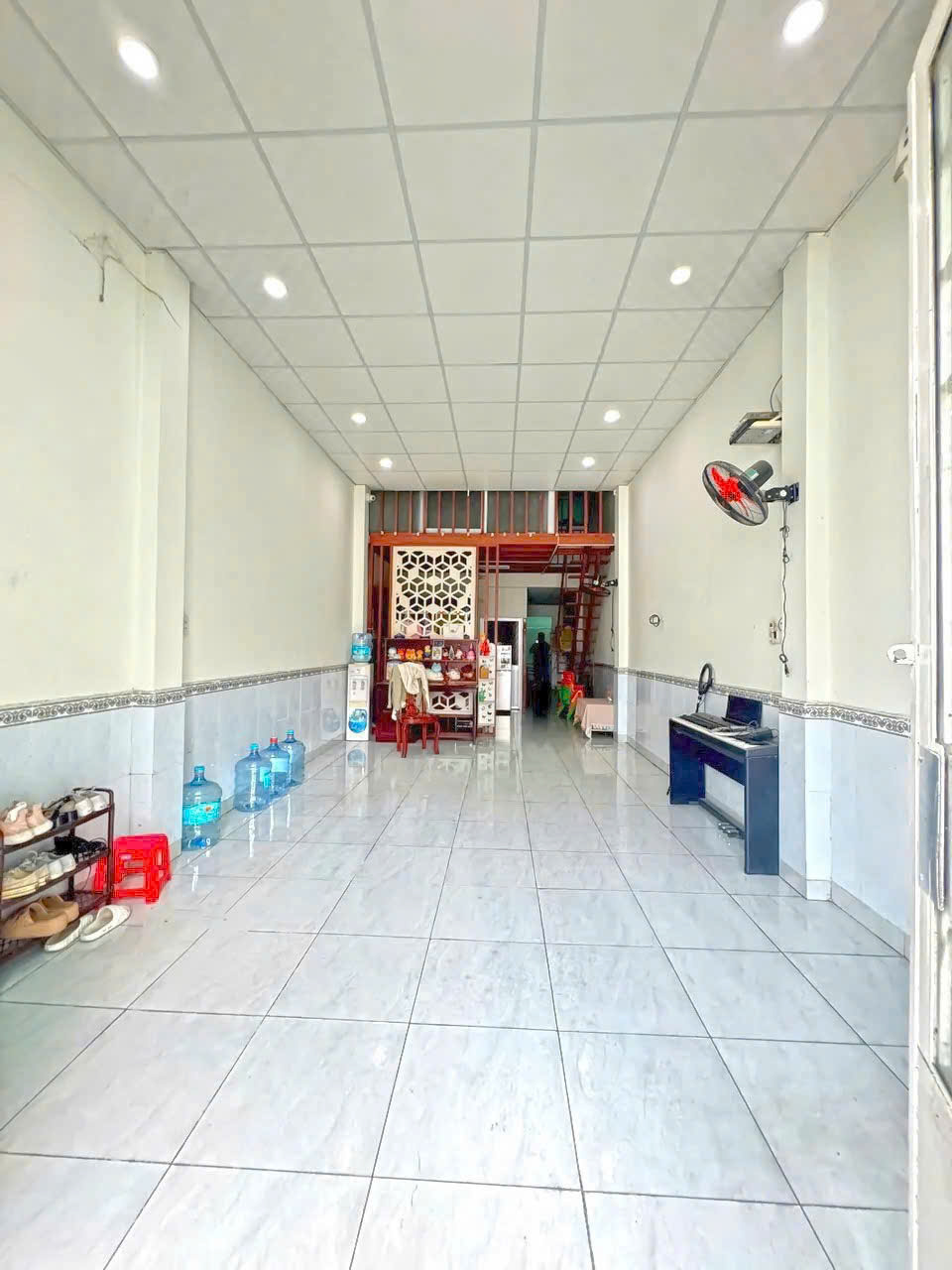 NHÀ CẤP 4 HẺM RỘNG 7M - GÒ Ô MÔI, QUẬN 7 - CHỈ 7,1 TỶ 15978382