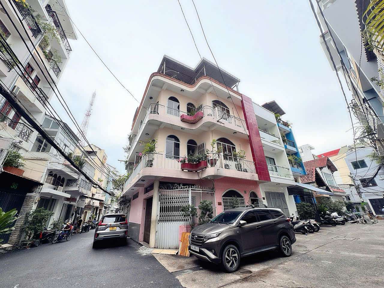 BÁN BIỆT THỰ 2 TẦNG MÁI NGÓI Đ. NGUYỄN CẢNH CHÂN, QUẬN 1 - NGANG ĐẸP 6,3M*14M - NGAY GÓC BỘ CÔNG AN 15978403