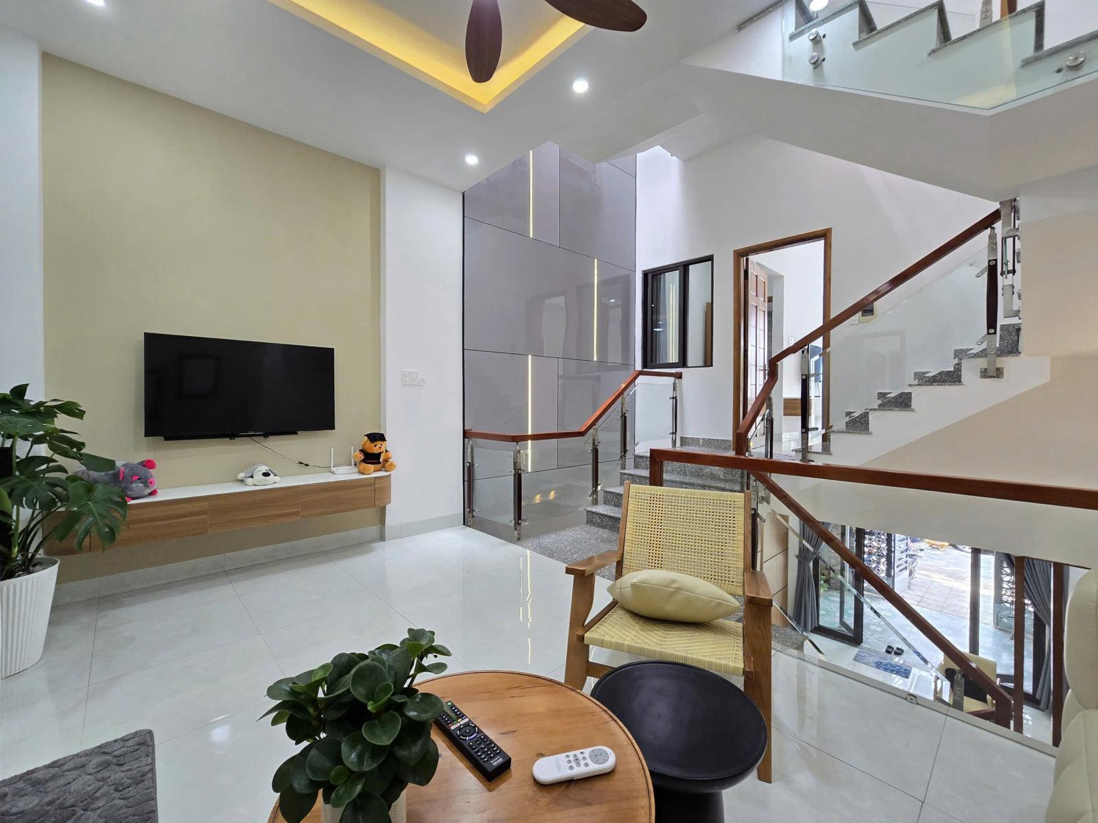 💎Chính chủ gửi bán nhà 3 tầng Full Nội Thất MT Bàu Năng 6, P Thanh Khê 15978418