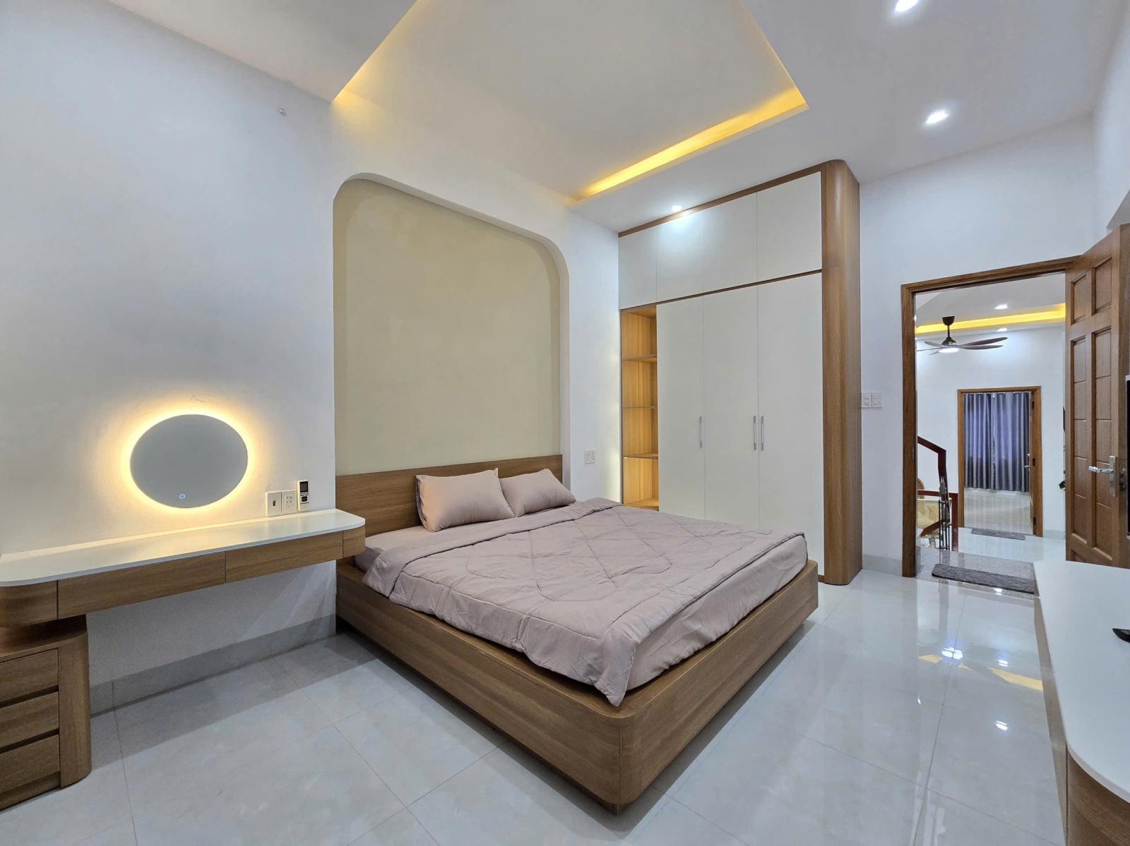 💎Chính chủ gửi bán nhà 3 tầng Full Nội Thất MT Bàu Năng 6, P Thanh Khê 15978418