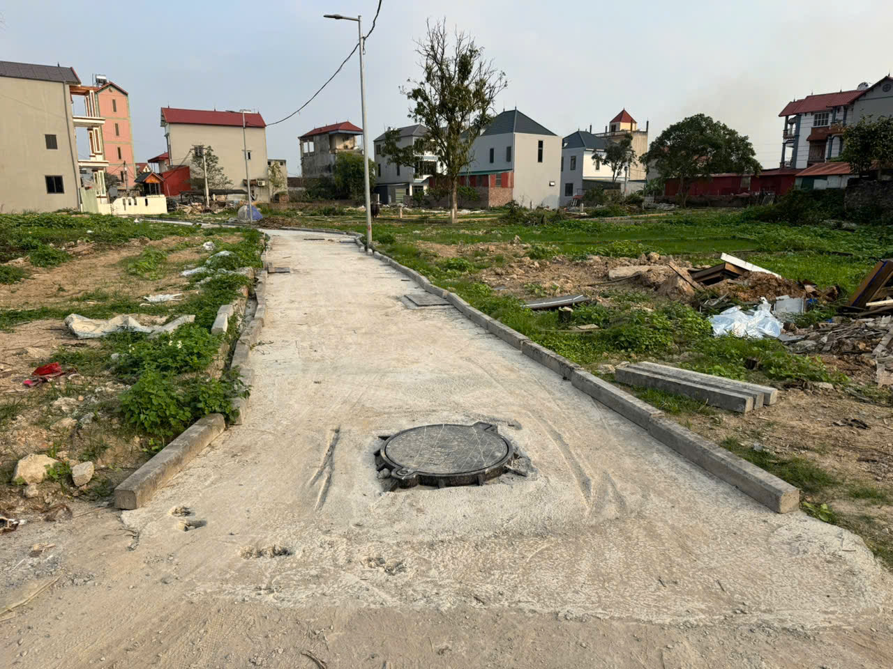 Chỉ 2 tỷ - sở hữu ngay 69m đất đón đầu đường nhựa ngay sát khu công nghiệp Quang Minh 15978450