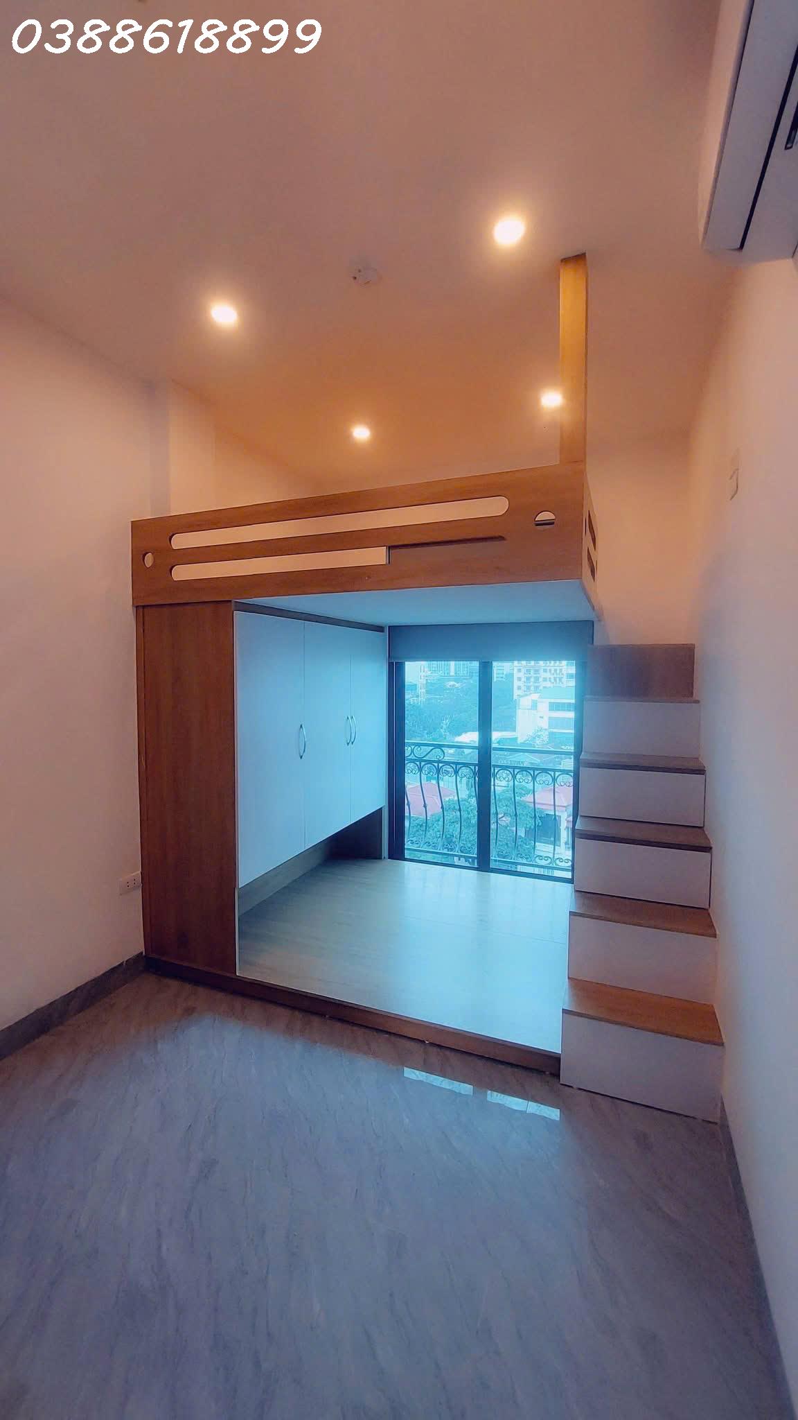 BÁN TOÀ NHÀ DÒNG TIỀN ĐỘI CẤN 70M x7T- THANG MÁY- BÊN THỨ 3 THUÊ 85 TR/TH 15978470