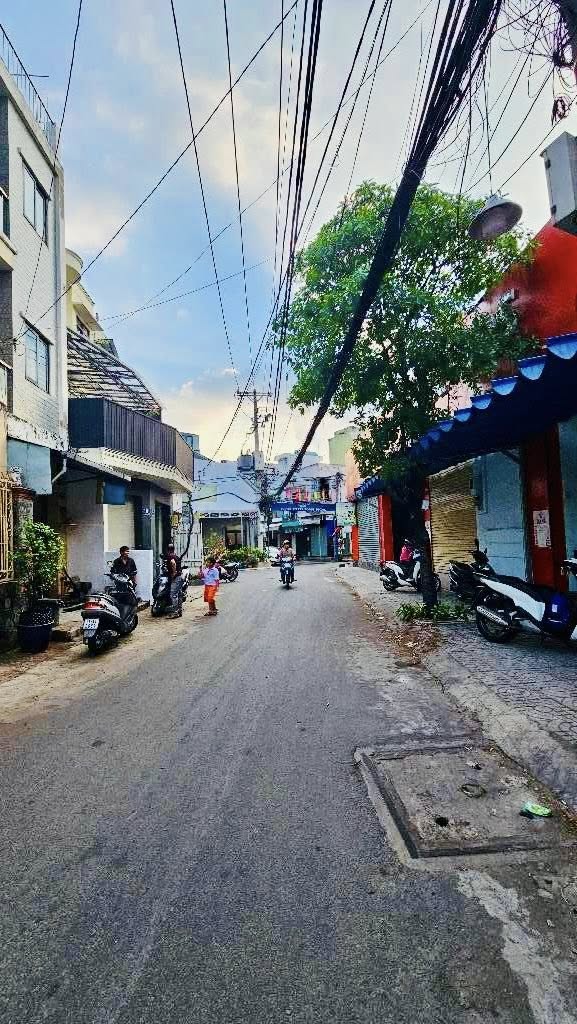 MẶT TIỀN KD 8M CÓ LỀ – GẦN ÂU CƠ LẠC LONG QUÂN – 89M2 N>4 NH – 2 TẦNG CHỈ 8.X 15978474