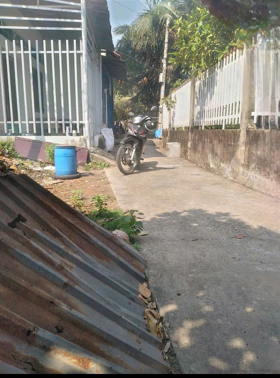 CẦN BÁN 180M2 ĐẤT THỔ CƯ HẺM XE GÁC GẦN ĐƯỜNG KINH T12 15978475