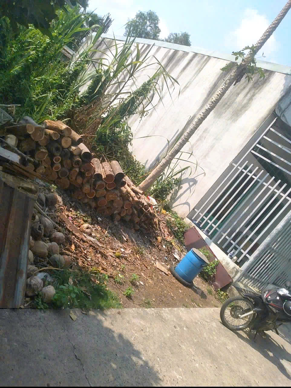 CẦN BÁN 180M2 ĐẤT THỔ CƯ HẺM XE GÁC GẦN ĐƯỜNG KINH T12 15978475