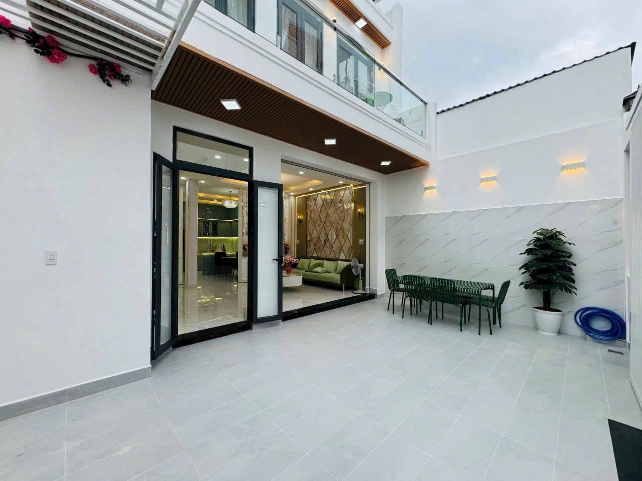 BIỆT THỰ QUẬN 7 - GIÁ TỐT - PHẠM HỮU LẦU, P. PHÚ MỸ, QUẬN 7 - GIÁ 8,9 TỶ 15978479