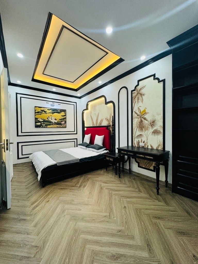 bán nhà phó đức chính 32m x5 tầng x mặt tiền 5m- 12,86 tỷ 10m ra phố,full nội thất 15978483