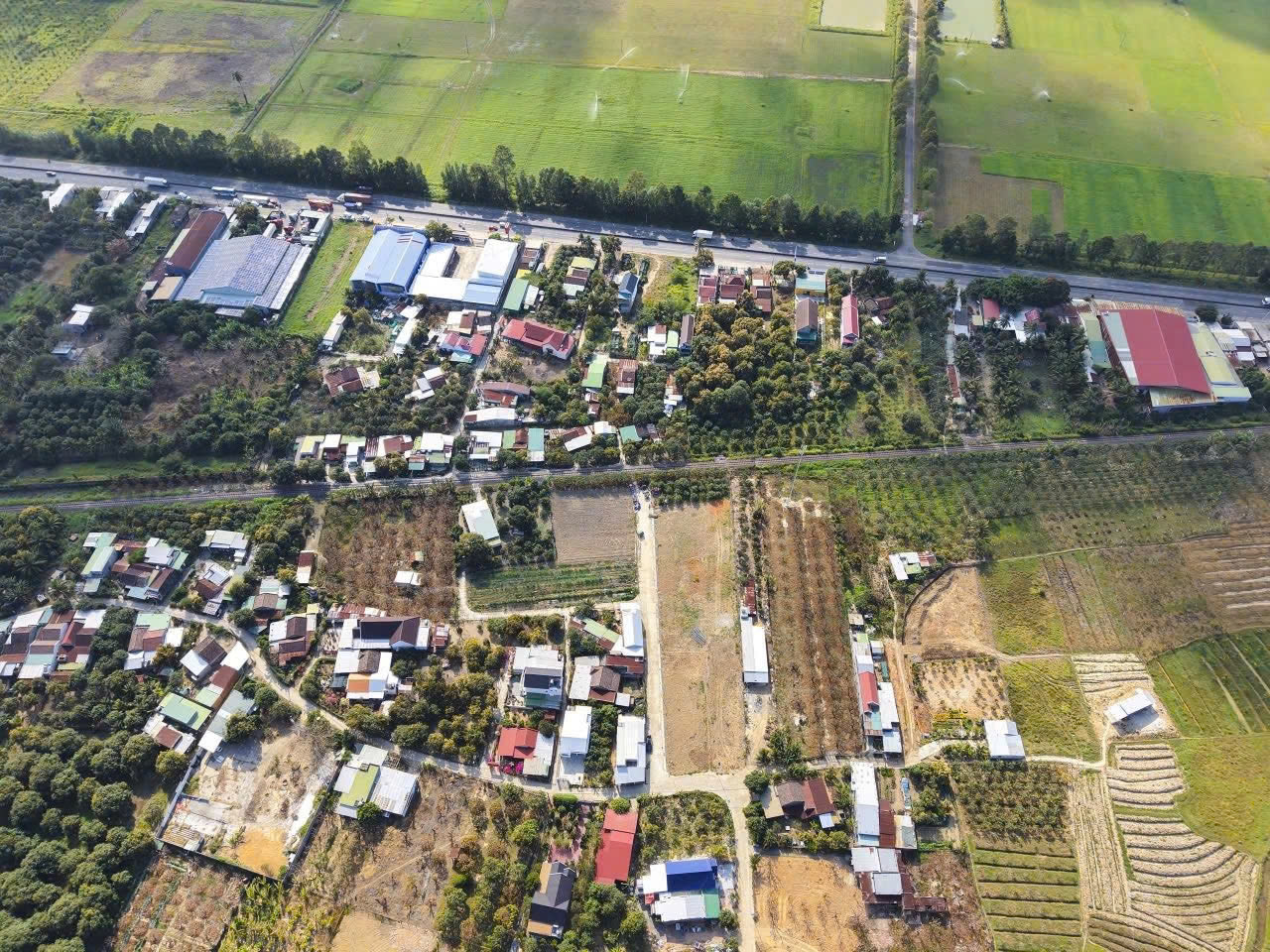 Nhà đầu tư đang âm thấm săn đất SUỐI DẦU - 23 lô đất rất đẹp, giá tốt so với mặt bằng khu vực 15978491