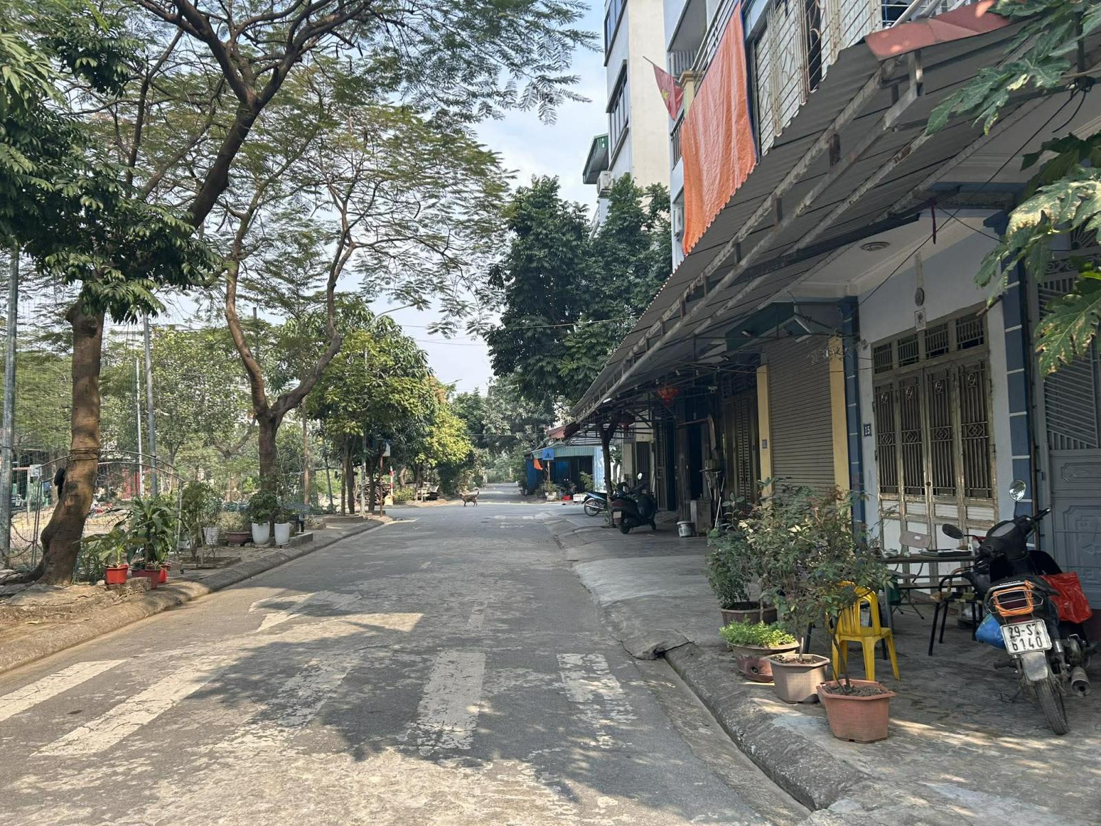 CHỦ CẦN BÁN 80 M2 TĐC KIÊU KỴ -  GIA  LÂM, LH 0985865658 15978528