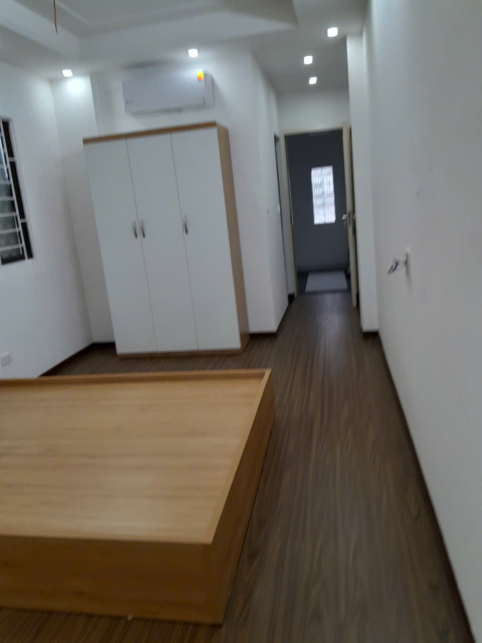 Cho thuê nhà Phố Hoàng Mai, Hai Bà Trưng 5 tầng x 35m2, 3 ngủ, 13 Triệu vào ngay 15978533