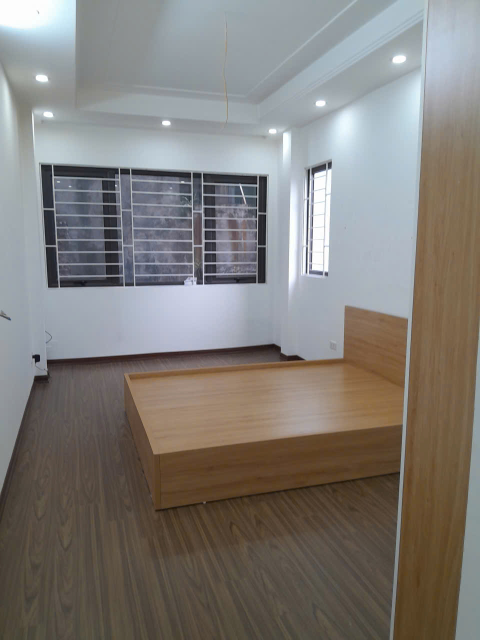 Cho thuê nhà Phố Hoàng Mai, Hai Bà Trưng 5 tầng x 35m2, 3 ngủ, 13 Triệu vào ngay 15978533