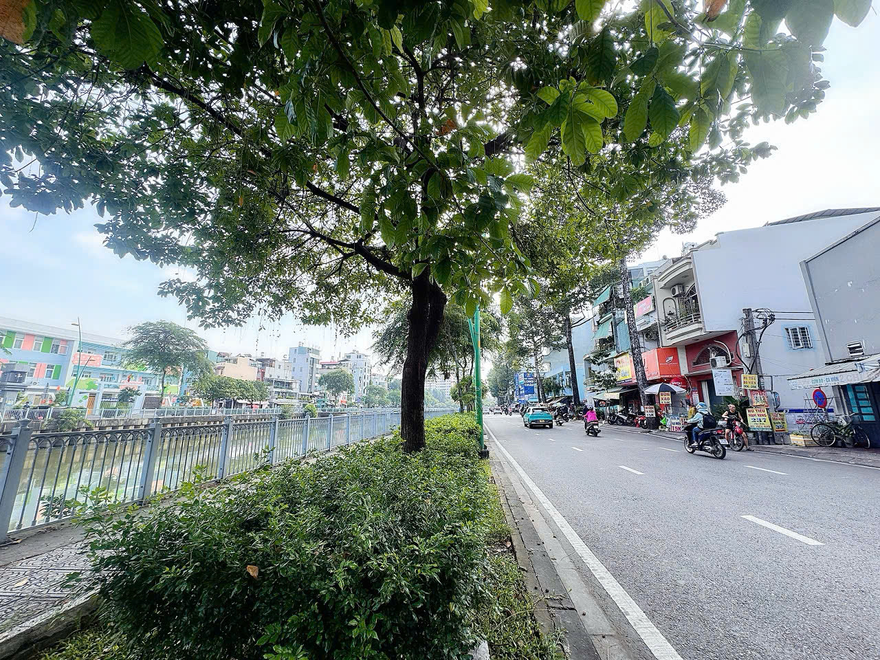 BÁN NHÀ MẶT TIỀN KD Đ.HOÀNG SA, QUẬN 3 - DT KHỦNG 185M2 - CHÍNH CHỦ 1 ĐỜI XƯA * LH GIANG GIANG: 15978553