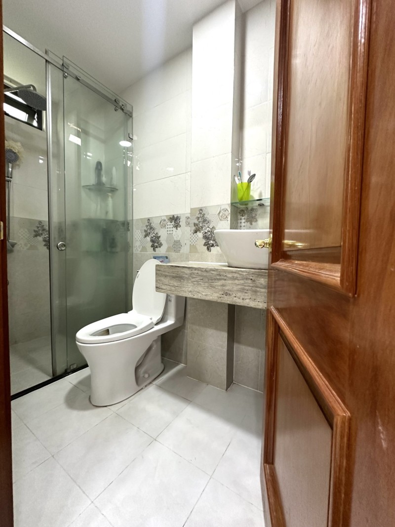 Bán nhà đường 160, Tăng Nhơn Phú A, Q9, Thủ Đức, TP HCM. DT 105m2, 3 tầng, 8PN. Giá  7.55  tỷ, 15978567