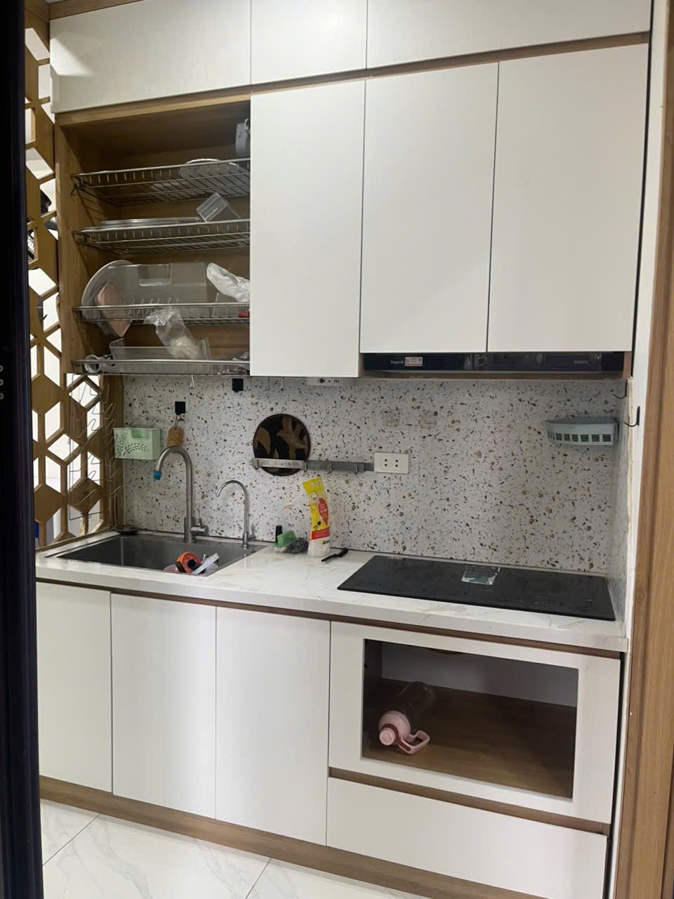 Cho thuê nhà Cc mini Nguyễn Trãi 50m2, 2 ngủ chỉ 8.2 triệu vào được ngay 15978584