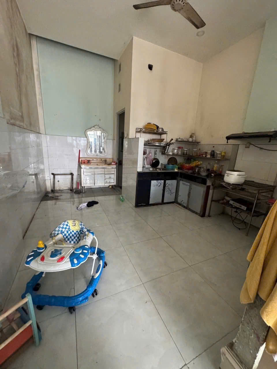 Nhà 1 trệt 1 lầu 4mx13m sổ hồng riêng thới an 11 q12 15978591