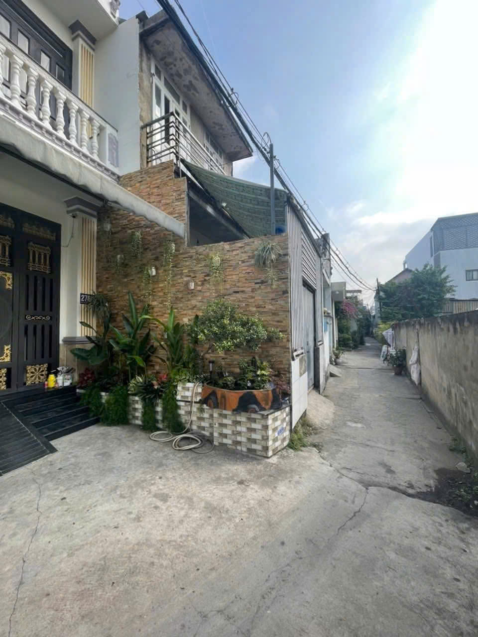 Nhà 1 trệt 1 lầu 4mx13m sổ hồng riêng thới an 11 q12 15978591