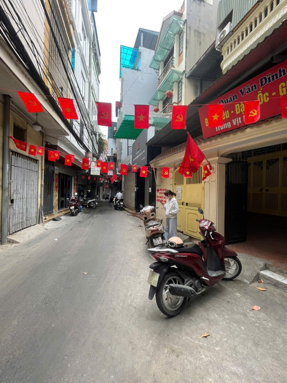 Cho thuê nhà Phố Trần Khát Chân 5 tầng x 50m2, 5 ngủ KD VPcty kết hợp ở 14 triệu 15978604