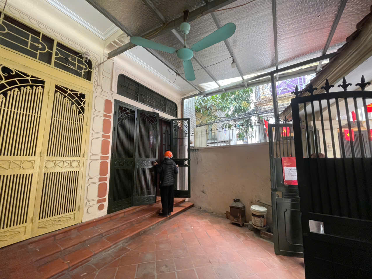 Cho thuê nhà Phố Trần Khát Chân 5 tầng x 50m2, 5 ngủ KD VPcty kết hợp ở 14 triệu 15978604