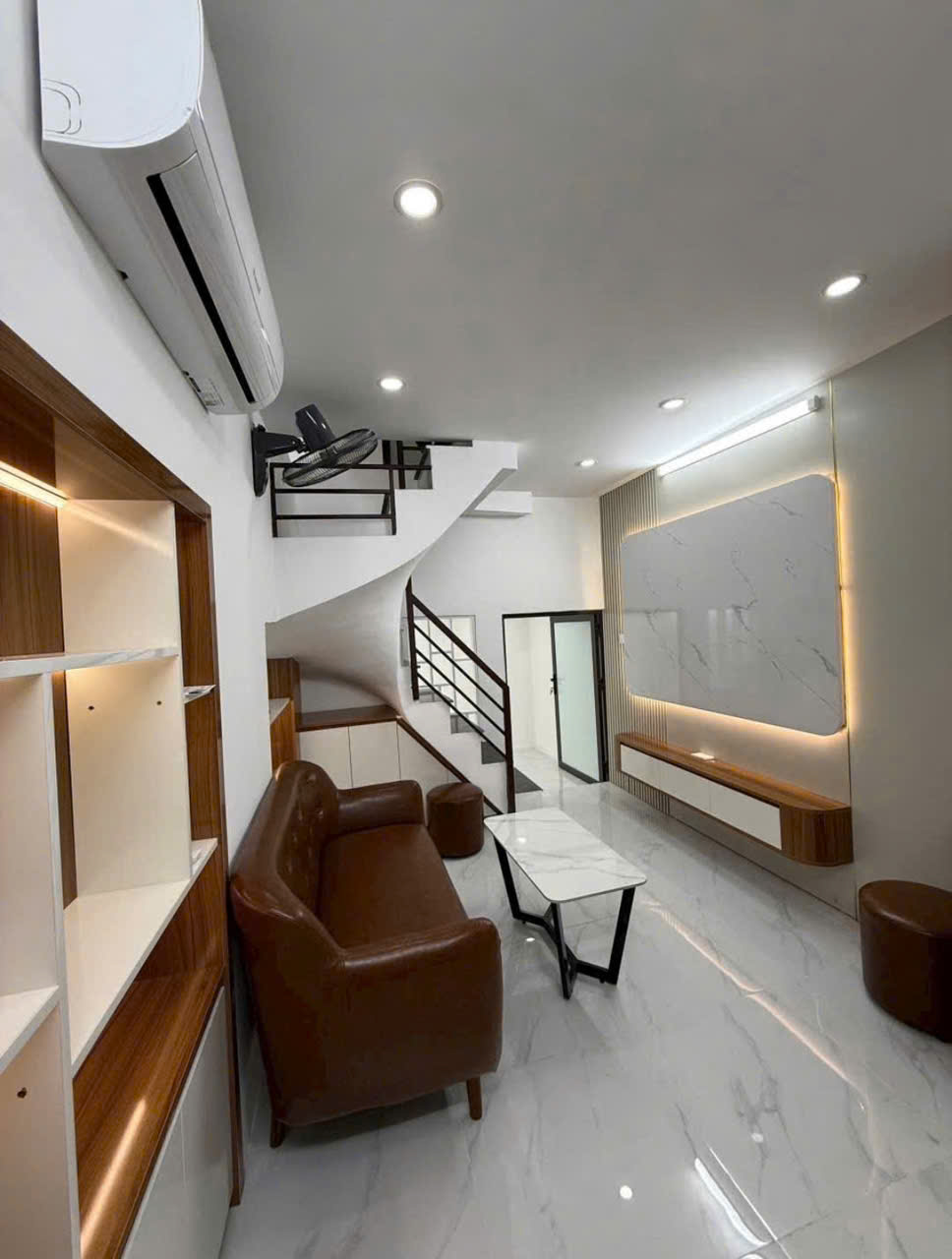 Cho thuê nhà ngõ Khâm Thiên- 3 tầng x 25m2, 3 ngủ, 8 triệu 15978629