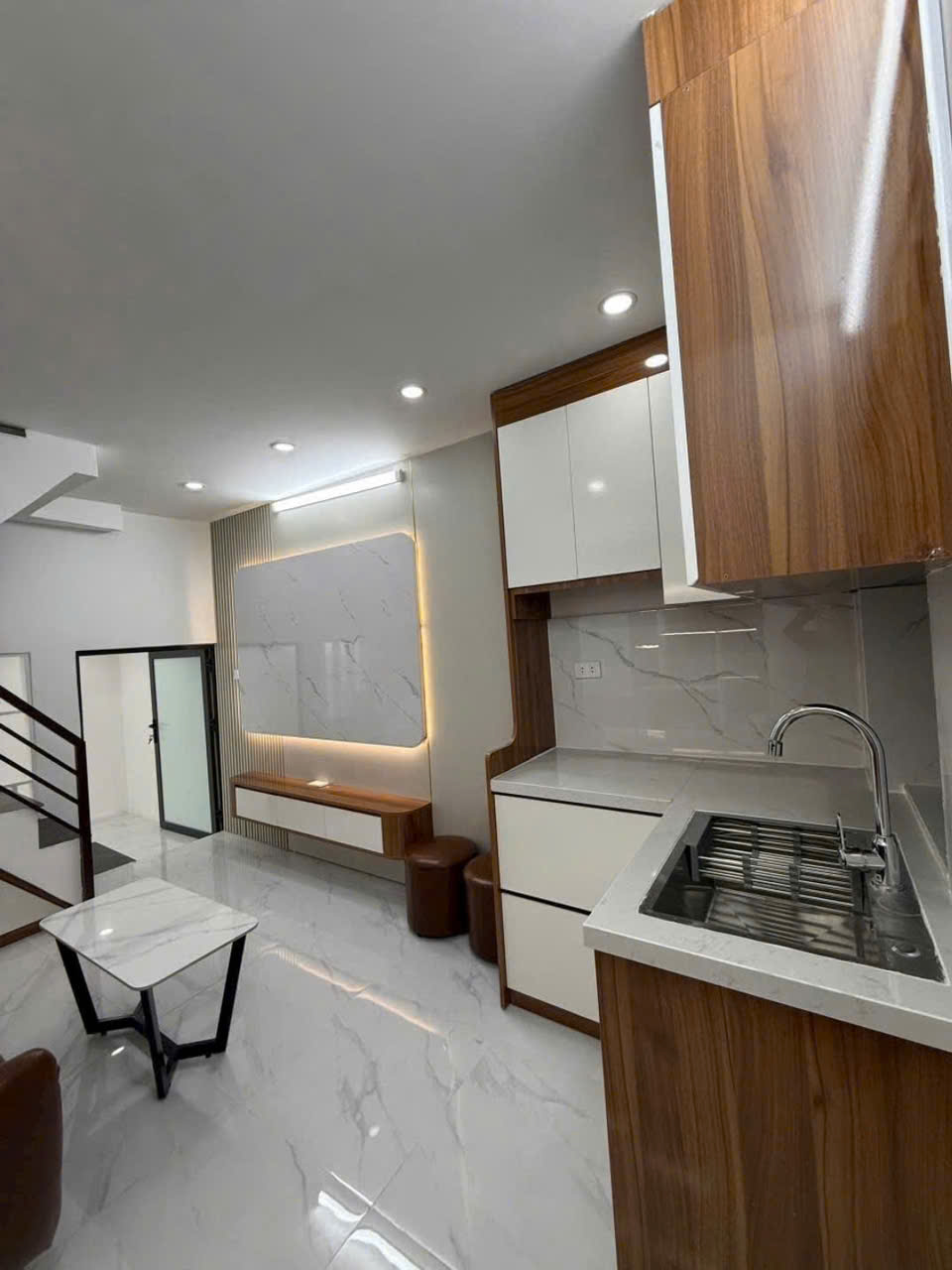 Cho thuê nhà ngõ Khâm Thiên- 3 tầng x 25m2, 3 ngủ, 8 triệu 15978629