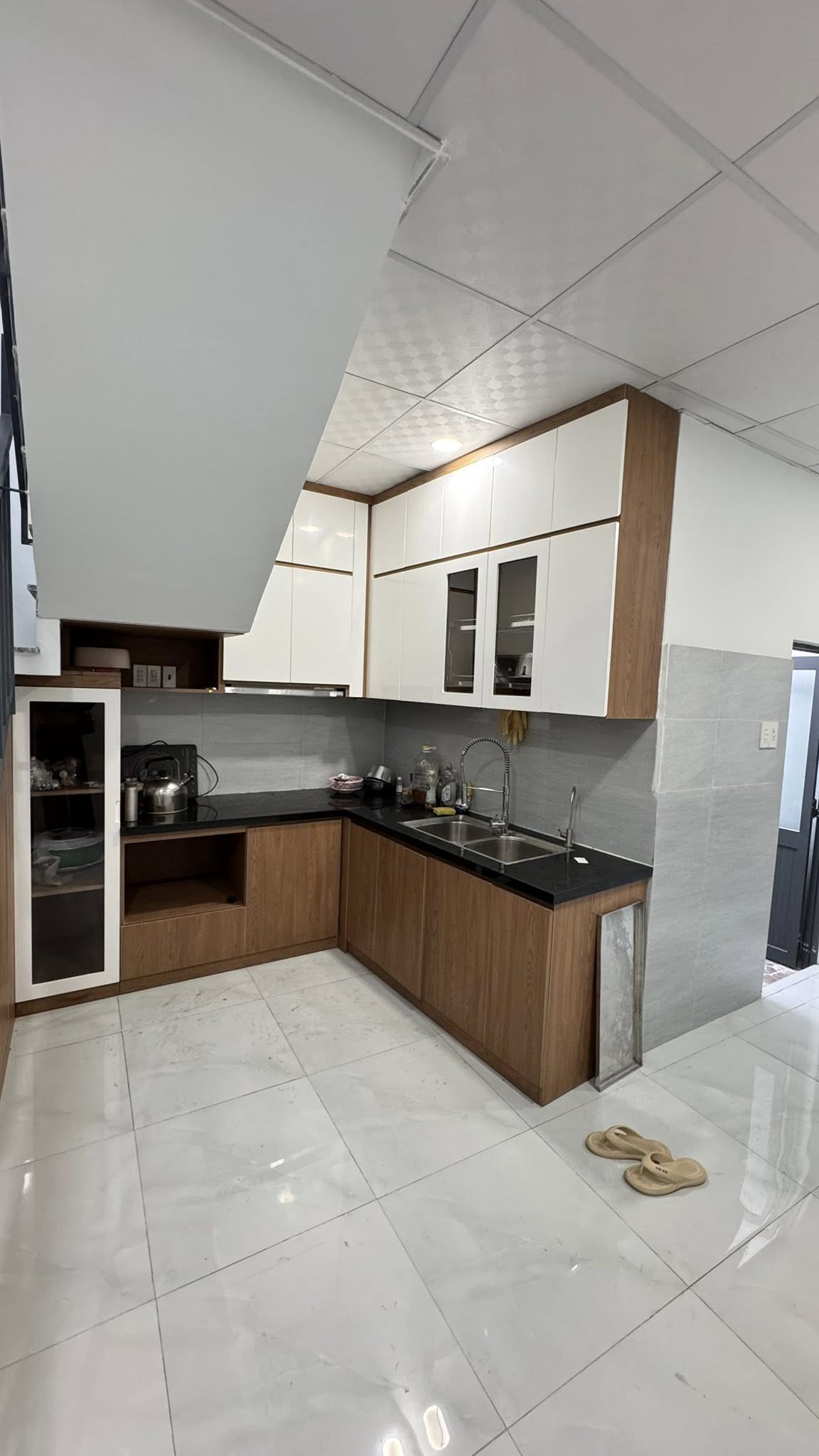 ĐỂ LẠI CĂN NHÀ 2 TẦNG KINH DOANH MẶT TIỀN ĐƯỜNG NGUYỄN TẤT THÀNH ĐỐI DIỆN KĐT AN BÌNH TÂN P.TÂY NHA 15978670