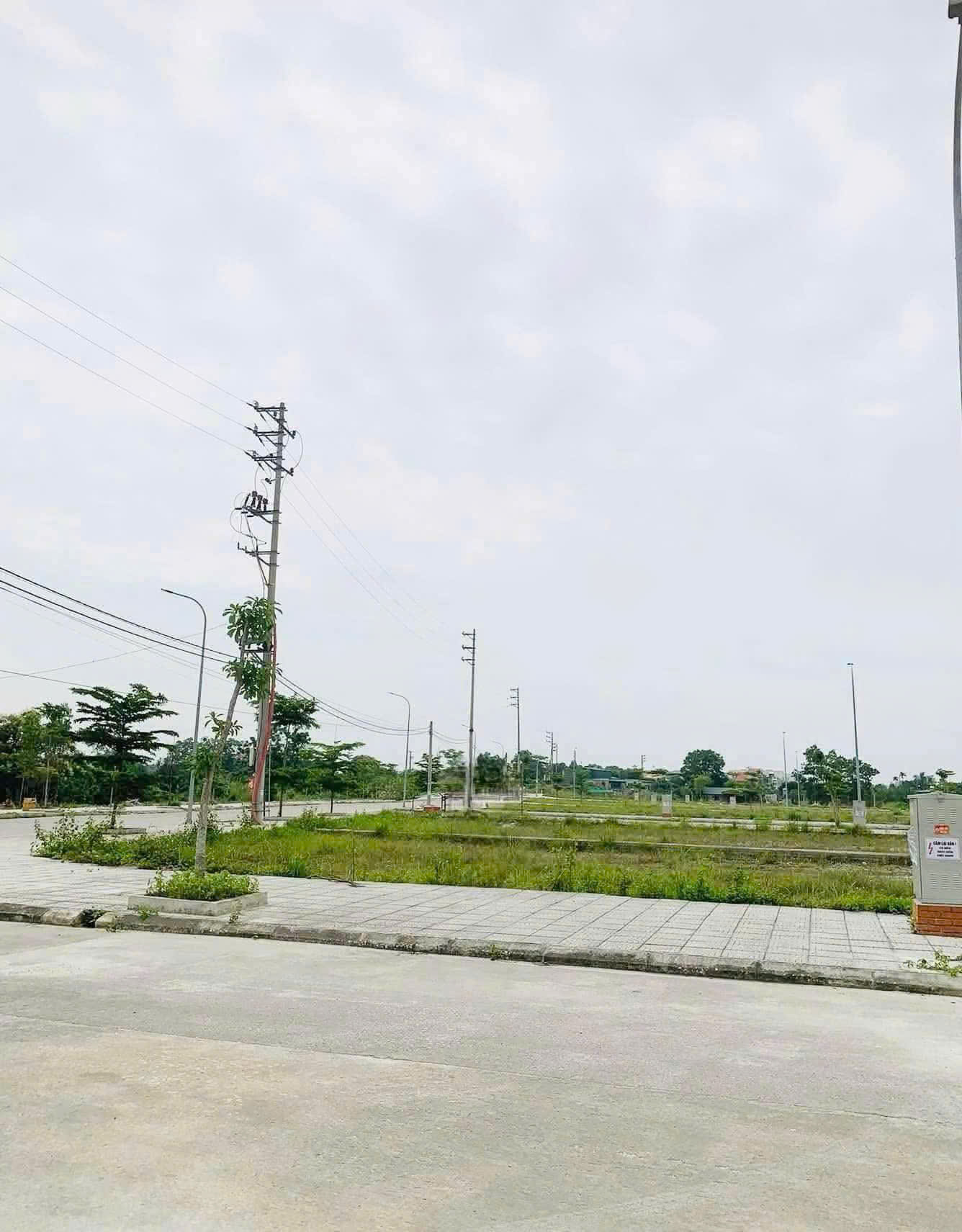 Bán Nhanh Lô Đất  Khu 10 Thanh Sơn, P.UÔNG Bí - Quảng Ninh. 15978671