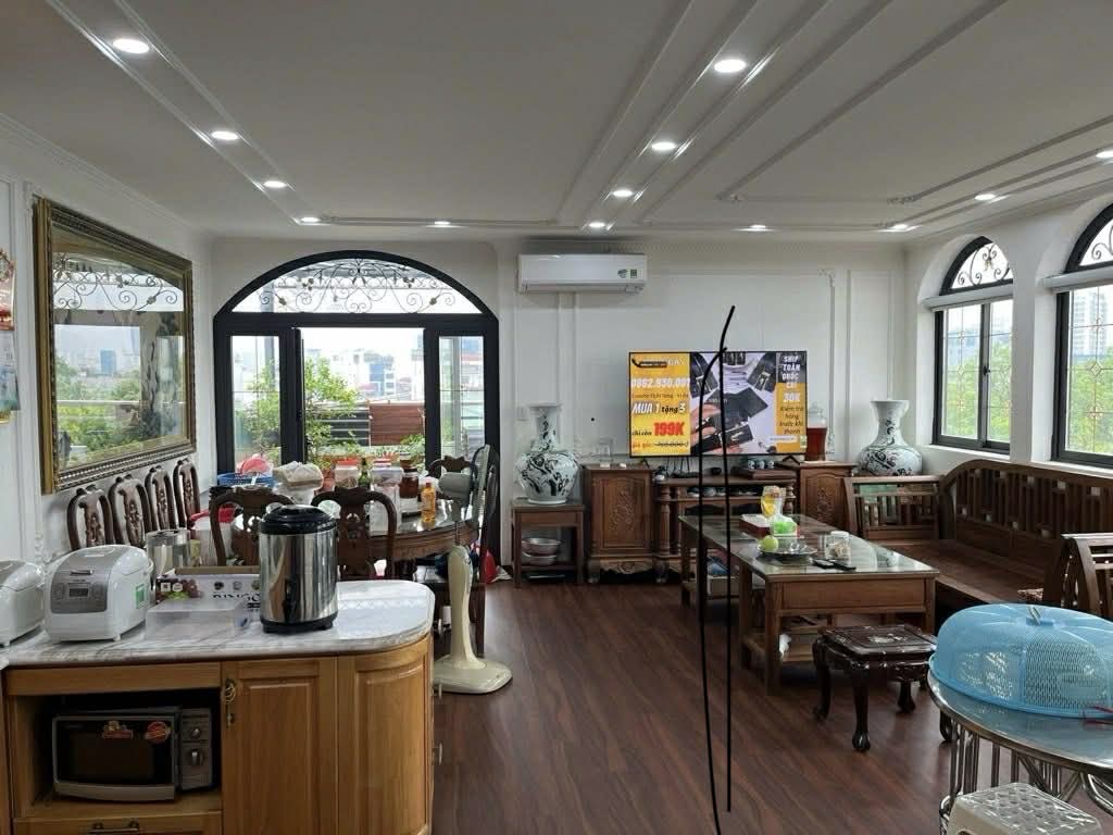 nhà đẹp Ngọc Lâm, 75m x 6tầng, vỉa hè, ôtô tránh, gần trường học + chung cư cao cấp, kinh doanh 15978673