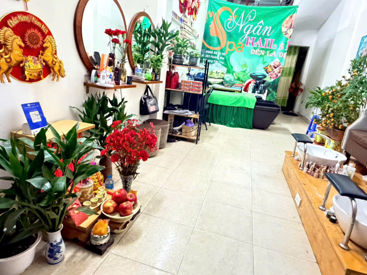 SANG NHƯỢNG GẤP TIỆM NAIL – MI – GỘI ĐẦU QUẬN HOÀNG MAI, HN 15978676