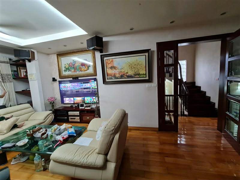 nhà đẹp Lâm Hạ, lô góc, mặt tiền 17m , ôtô tránh, gần bệnh viện Tâm Anh 15978677