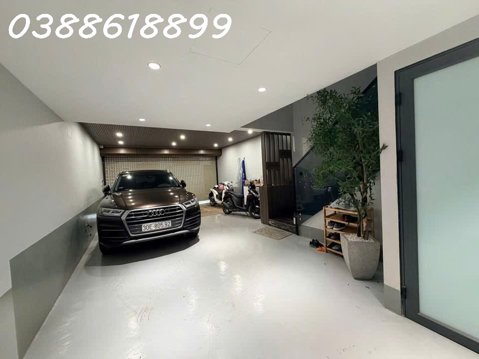 BÁN NHÀ GIẢNG VÕ –100 M x 5 TẦNG, MT 5,5M – THANG MÁY – 2 MẶT THOÁNG- GARA 15978686