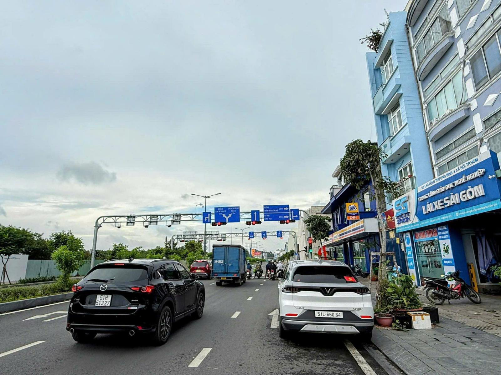 Bán nhà Mặt tiền đường C12 - giao Cộng Hòa, nối nhà Ga T3, 7,5x20m, 5 Tầng, 55 tỷ. 15978742