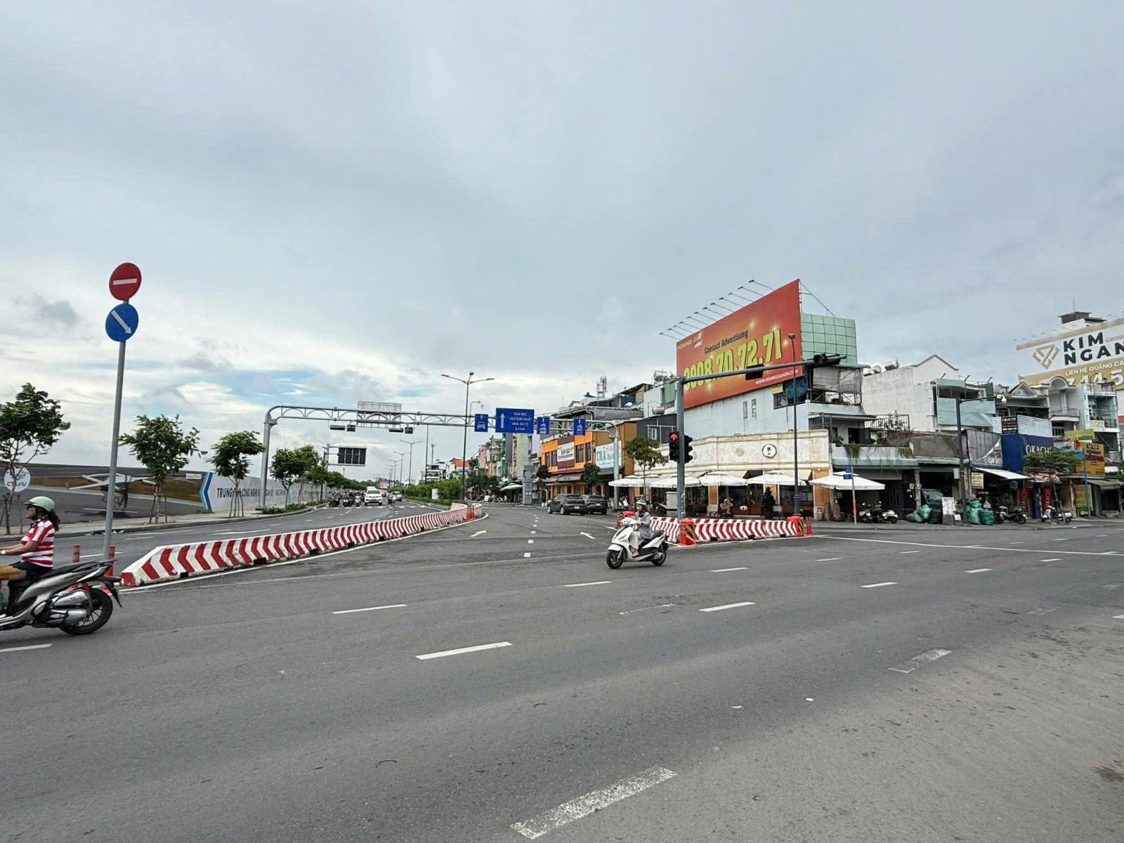 Bán nhà Mặt tiền đường C12 - giao Cộng Hòa, nối nhà Ga T3, 7,5x20m, 5 Tầng, 55 tỷ. 15978742