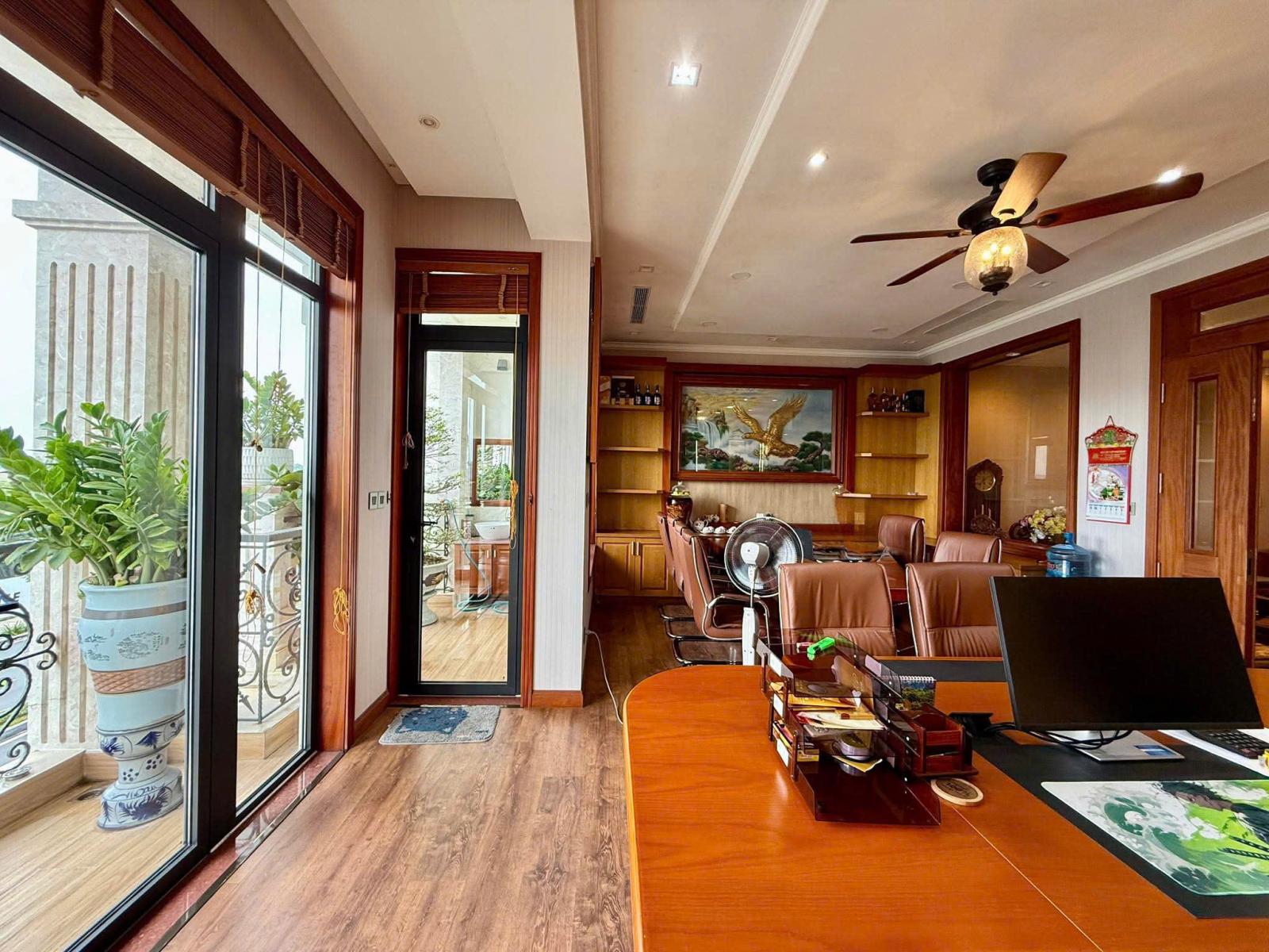 Bán nhà Mặt tiền đường C12 - giao Cộng Hòa, nối nhà Ga T3, 7,5x20m, 5 Tầng, 55 tỷ. 15978742