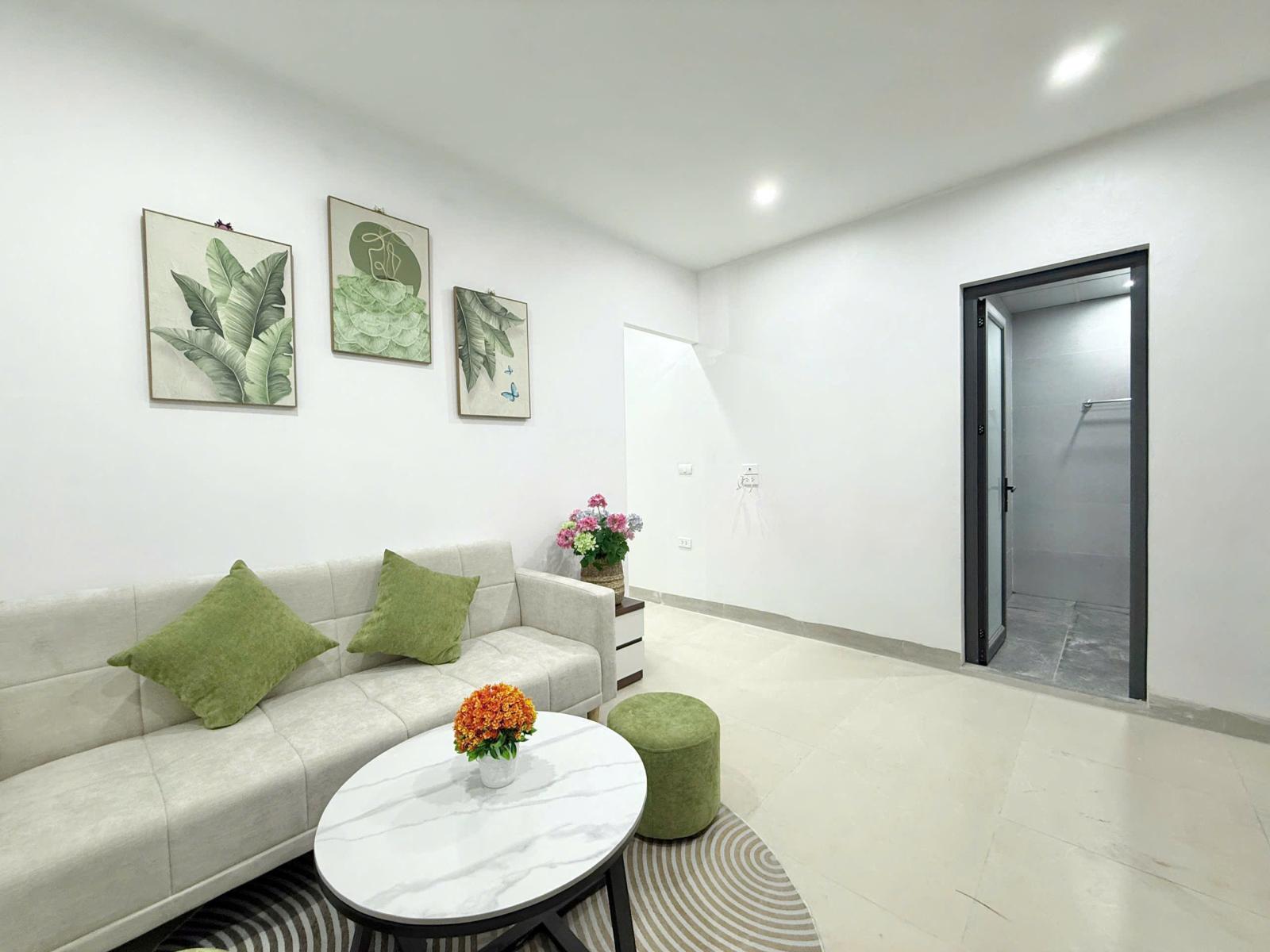 Cho thuê căn hộ đẹp Nguyễn Khánh Toàn 35m2, full đồ vào ngay 15978745