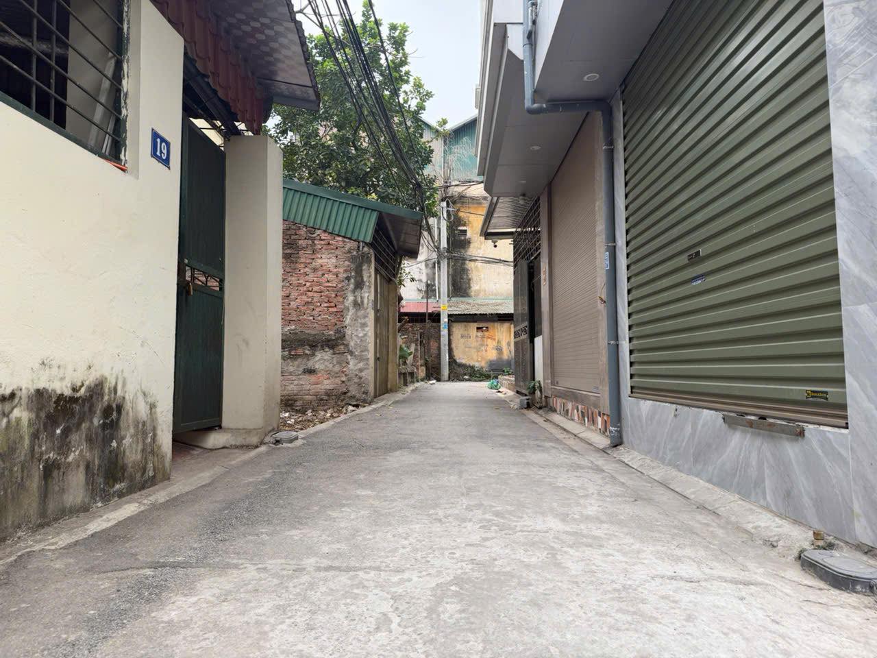 CHÍNH CHỦ CẦN BÁN 40 M2 TRÂU QUỲ - GIA LÂM, GIÁ NHỈNH 6.X TỶ, LIÊN HỆ 0985865658 15978775