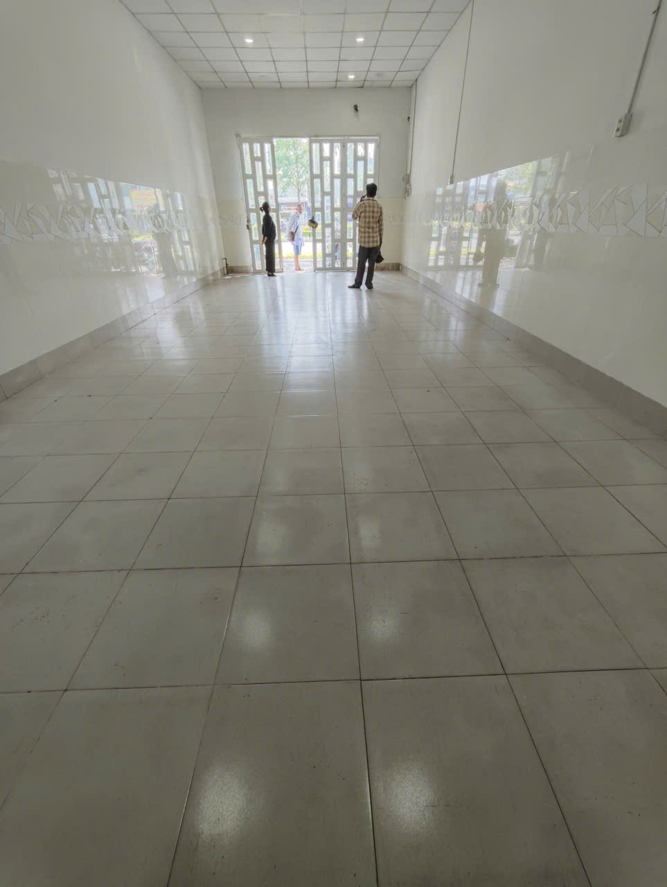 128. cho thuê nhà 12 triệu mặt tiền đường Võ Văn Kiệt 15978787