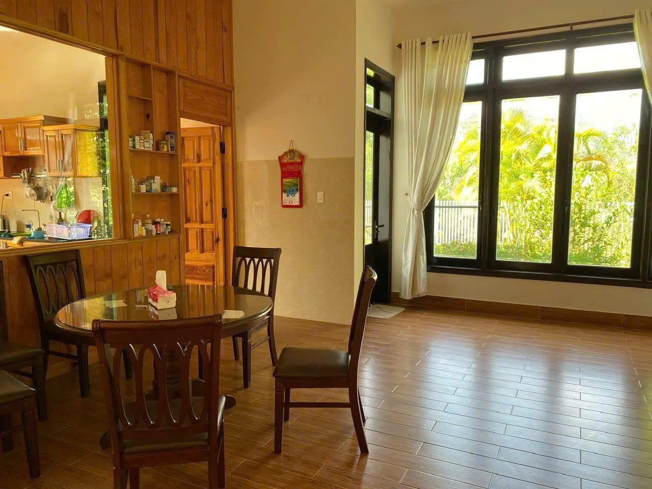 Cho thuê Villa sân vườn sân đậu ô tô đường Nguyễn An Ninh TP. Đà Lạt 15978788