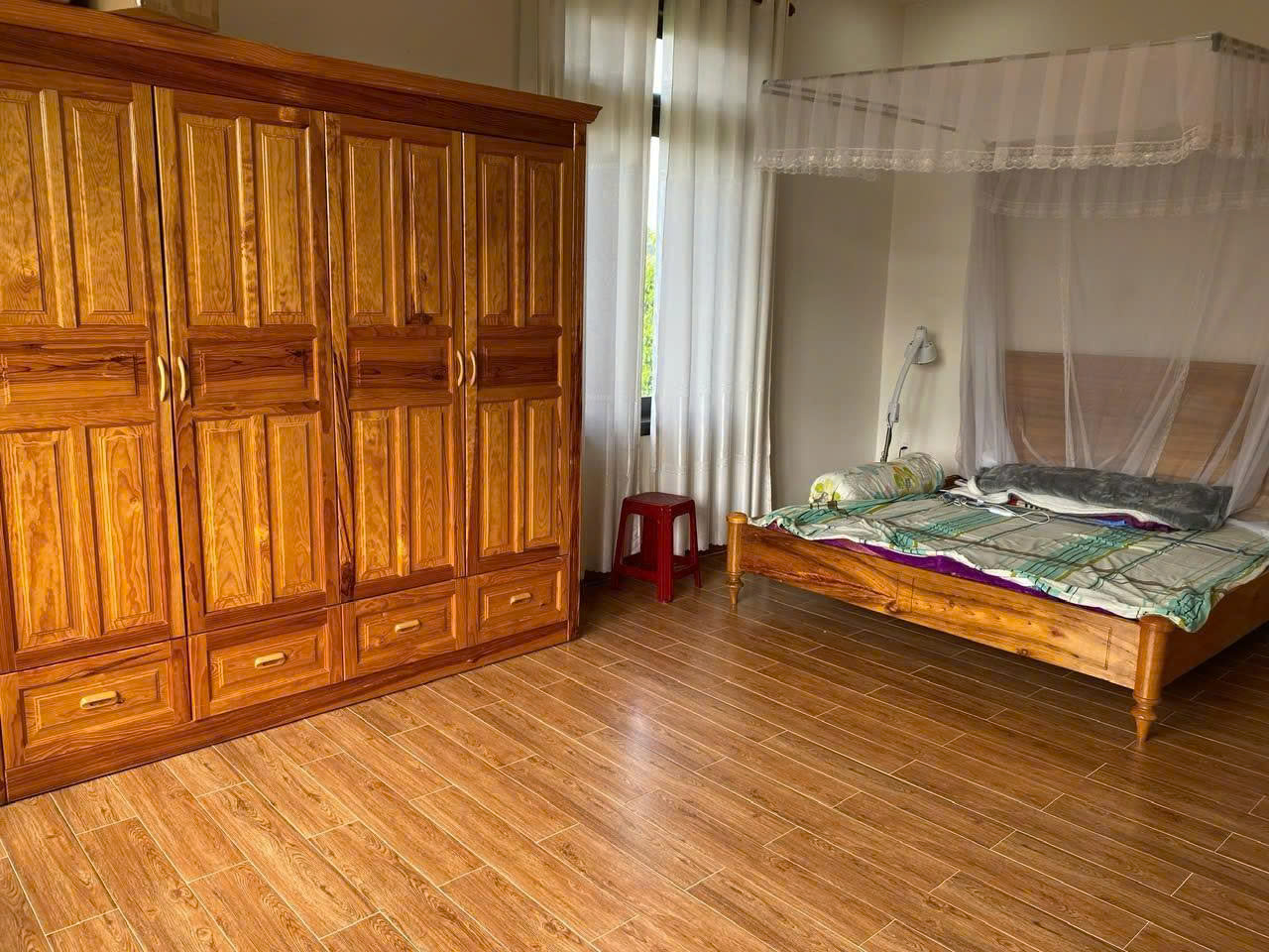 Cho thuê Villa sân vườn sân đậu ô tô đường Nguyễn An Ninh TP. Đà Lạt 15978788